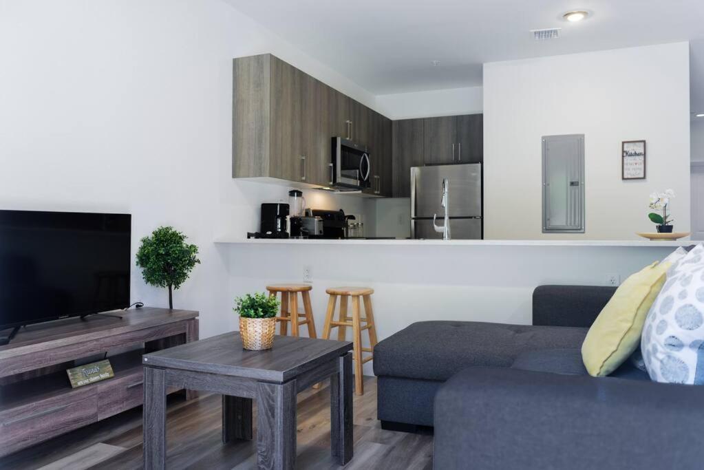 Awesome Townhouse 15 Minutes From The Beach Miami Eksteriør bilde
