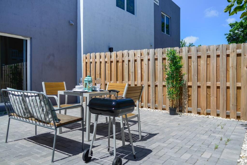Awesome Townhouse 15 Minutes From The Beach Miami Eksteriør bilde